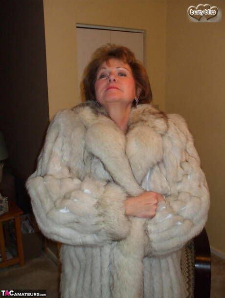 TAC Amateurs are excited to present you with a xxx picture gallery showcasing Busty Bliss in xxx hardcore action